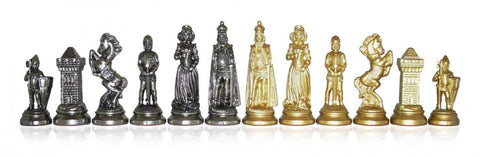 Šachmatų figūrėlės metalo sidabro ir aukso apdaila, 12 vnt., viduramžių tematikos figūros išdėstytos eilėje, skirtos kolekcionavimui