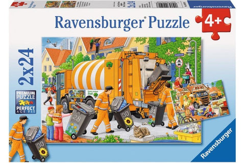 Dėlionė Ravensburger 2x24 detalių su oranžiniu šiukšliavežiu ir gyva miestelio scena, tinkama vaikams nuo 4 m.