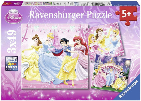 Dėlionė Ravensburger Disney Princesės 3×49 det., rožinė ir violetinė pakuotė, priekinėje pakuotėje trys skirtingi princesių motyvai