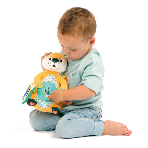 LUDI lavinamoji pliušinė ūdra „Mamytė“ 25 cm – su ūdriuku, kramtuku ir veidrodėliu, nuo 10 mėn.