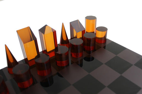 Išskirtinis šachmatų rinkinys iš AKRILINIO STIKLO ir geometrinių figūrų šachmatų figūrėlių