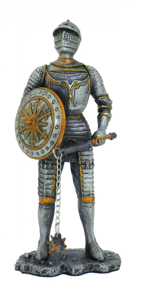 Statulėlė kareivis su kuoka. Aukštis 11cm.