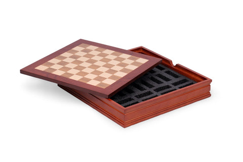 Romėnų stiliaus šachmatų rinkinys su medine lenta ir metalinėmis figūrėlėmis