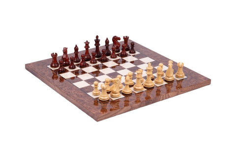 šachmatai mediniai rudos ir šviesios spalvų, 32 figūrų rinkinys ant poliruotos 40×40 cm lentos, 45° kampu