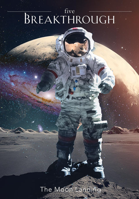 Plakatas su astronautu mėnulio paviršiuje ir spalvotu galaktikos fonu, 50×70 cm, priekinis planas