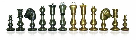 Šachmatų figūrėlės metalinės duotonės (žalia ir auksinė), pilnas rinkinys stovintis iš priekio