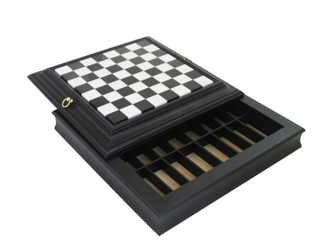 Šachmatų rinkinys juodo medžio dėkle su inkrustuota juodai baltą lenta ir ištraukiamu skyriumi figūroms laikyti