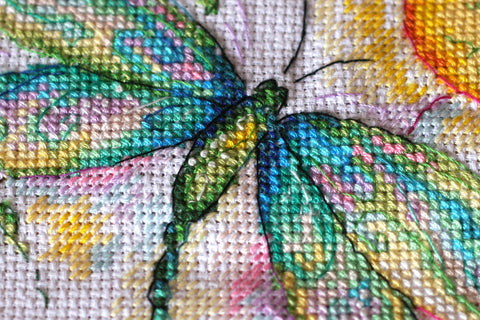 Siuvinėjimo kryželiu rinkinys „Spalvų magija“, 14 ct, 38 spalvų, 25×23 cm
