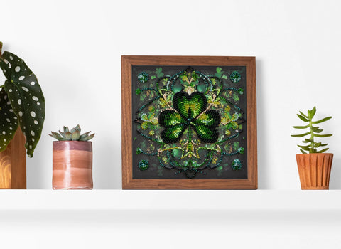 Karoliukų siuvinėjimo rinkinys Sėkmės kaleidoskopas 15×15 cm