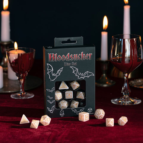 Vampyriškas „Bloodsucker“ RPG kauliukų rinkinys, 7 vnt, balti su auksu