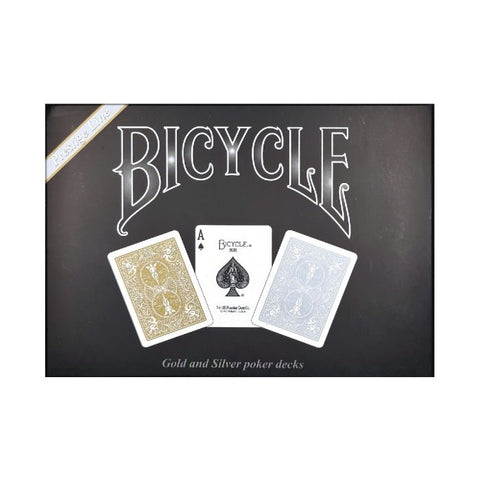 Bicycle kortos — auksinių ir sidabrinių pokerio kaladžių rinkinys juodoje dėžutėje, matomas tūzas ir kortų nugarėlės