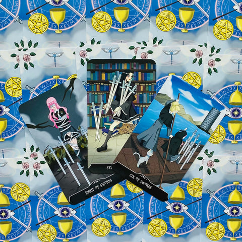 tarot kortos anime stiliaus 3 kortų išdėstymas (Šeši, Aštuoni, Septyni kalavijai) su mėlynomis simbolinėmis nugarėlėmis