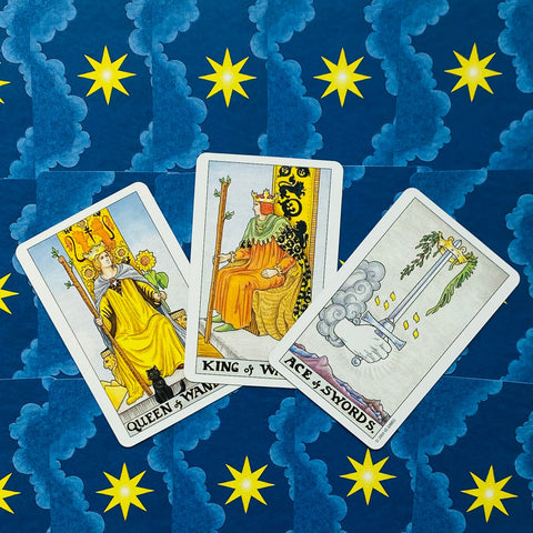 Universal Waite Tarot Kortos metalinėje dėžutėje