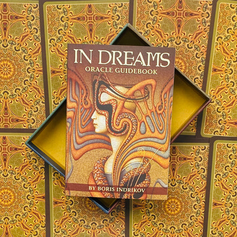 In Dreams Oracle kortos ir knyga