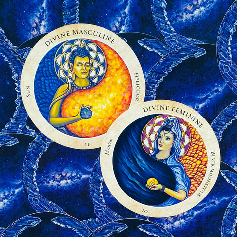 Orakulų kortos — dvi kortelės (Divine Masculine, Divine Feminine) meniniai variantai, mėlyno ir geltono kontrastas