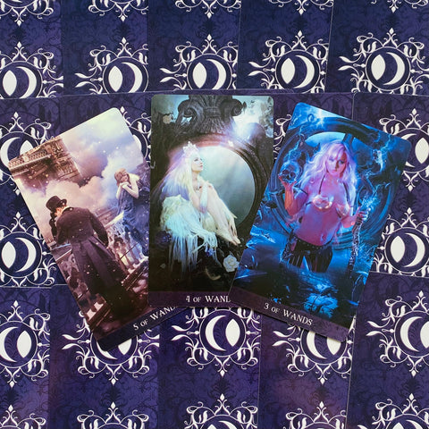 De La Nuit Tarot Kortos