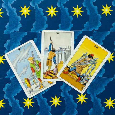 Universal Waite Tarot Kortos metalinėje dėžutėje