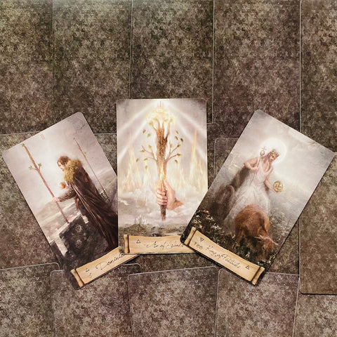 Heaven and Earth Tarot kortos