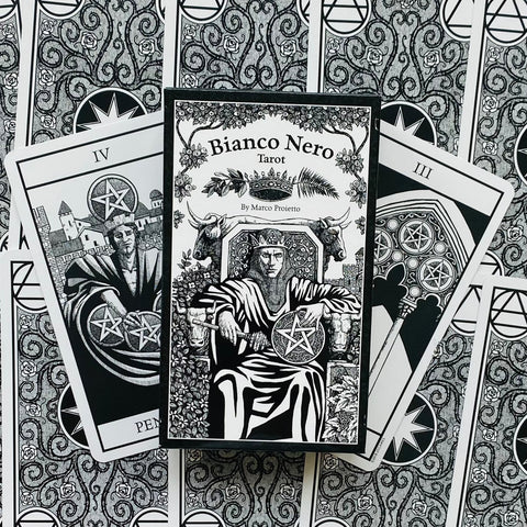 Bianco Nero Tarot kortos