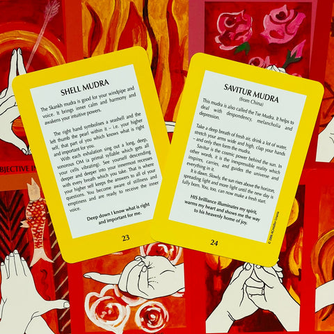 Mudras For Body / Mind / & Spirit kortos