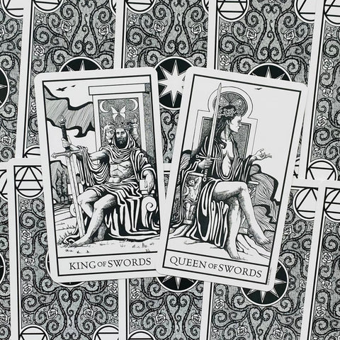 Bianco Nero Tarot kortos