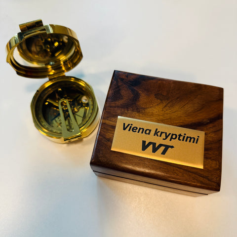 Personalizacija: išgraviruok vardą ar palinkėjimą ant METALINĖS LENTELĖS