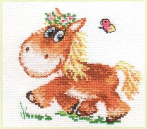 kryželių rinkinys – rudas žaismingas arkliukas su geltonais plaukais ir gėlių vainiku, mažas paukštelis viršuje, 18×18 cm dizainas