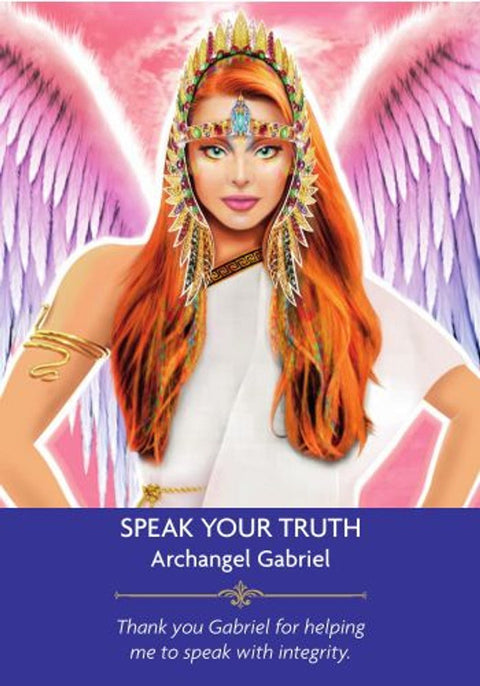 Angelų korta su arkangelu Gabrieliu — rožiniai ir violetiniai sparnai, auksinė karūna ir apačioje tekstas „Speak Your Truth“