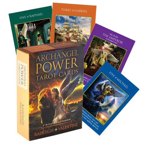 Archangel Power tarot kortų rinkinys Radleigh Valentine — spalvota dėžutė ir atverstos iliustruotos mėginio kortos (78 kortų komplektas)