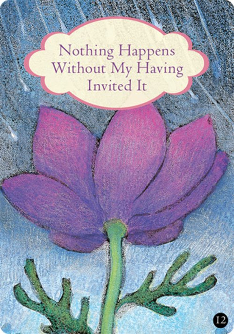 Orakulų kortelė su violetine lotoso gėle ir baltu etiketu „Nothing Happens Without My Having Invited It“, mažas numeris 12 apačioje
