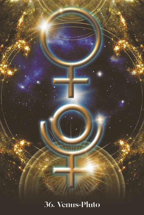 Astrologinė korta Venus–Pluto: vertikali auksinė simbolių kompozicija ant žydro kosmoso fono, numeris 36