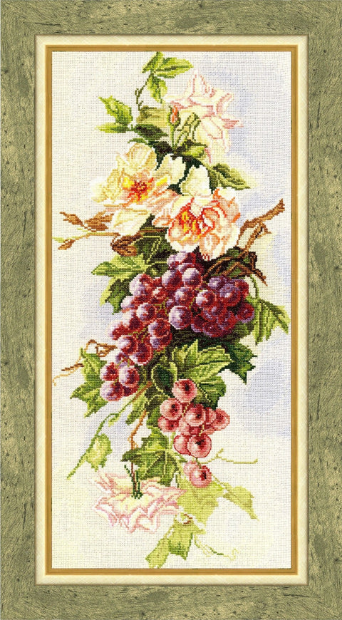 Siuvinėjimo rinkinys, rėminis vertikalus 30×80 cm kompozicija su bordo vynuogėmis ir pastelinių rožių žiedais