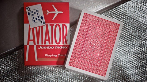 Aviator žaidimo kortos su raudonu ornamentiniu nugarėle ir dideliu "Jumbo Index" indeksu, dėžutė šalia