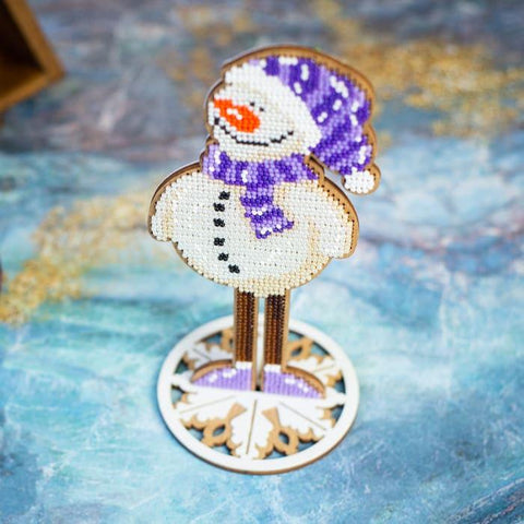 Karoliukų siuvinėjimo rinkinys ant medžio su PRECIOSA – Wonderland Crafts
