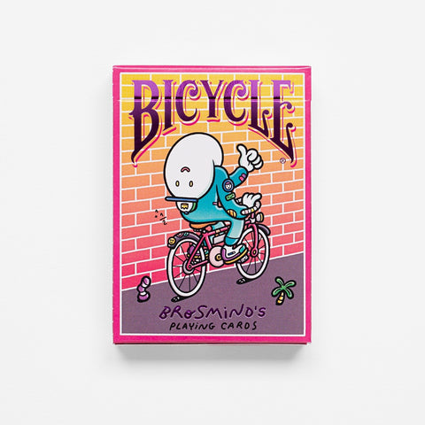 Bicycle žaidimo kortos, BroSmind's riboto leidimo rožinė‑oranžinė dėžutė su animaciniu personažu, parodytos iš priekio
