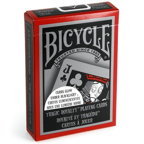Bicycle kortos Tragic Royalty raudoname dėkle, priekinis kampas, matoma jack korta ir etikete apie švytėjimą