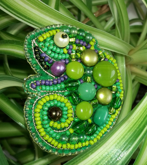 Karoliukų siuvinėjimo rinkinys segė „Chameleonas“ Crystal Art, 5×5,5 cm