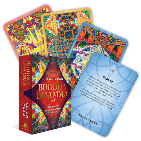 Buddha Dhamma orakulo kortos, Sofan Chan dizaino spalvotos kortos su raudonu dėklu, fanuotos ir viena atversta įžvalgos korta, rodoma priekis ir nugarėlė