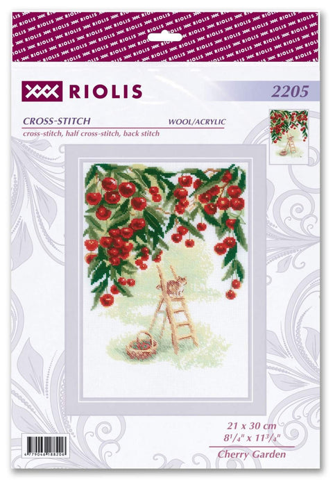 Siuvinėjimo rinkinys Riolis, vyšnių motyvas su ryškiomis raudonomis vyšniomis, 21×30 cm; kopėčios, krepšelis ir katinas kompozicijoje