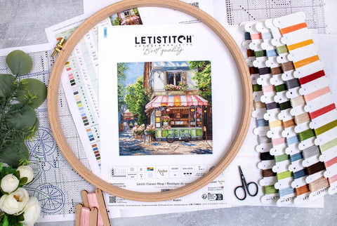 kryželių siuvinėjimo rinkinys Letistitch, kvadratinis miesto kavinės piešinys, daugiaspalvės siūlų kortelės ir lankas