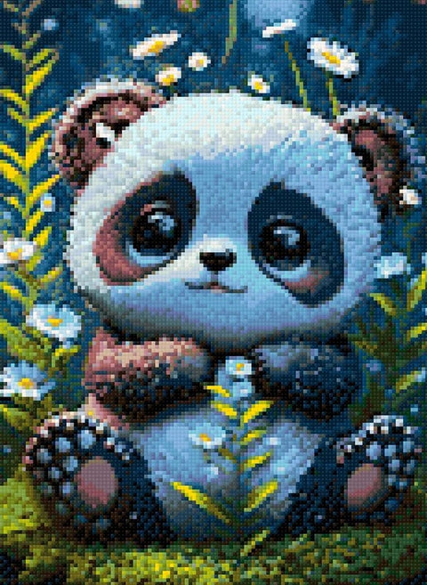 Deimantinė mozaika — baigtas mielas panda sėdint tarp baltų gėlių tamsiame fone, detalus artimas planas