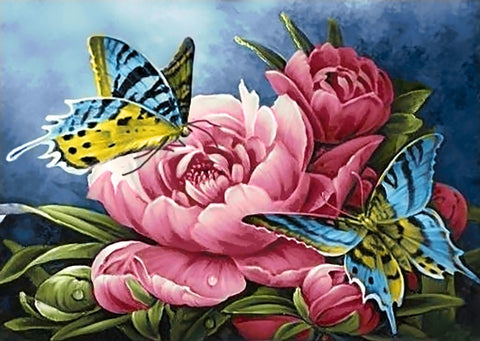Paveikslas ant drobės su rožinėmis bijūnėmis ir mėlyno‑geltonais drugeliais, artimas priekinis planas, moderni sienų dekoracija 60x80 cm