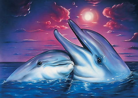 Drobė delfinai 60×40 cm, purpurinis saulėlydis ir du delfinai iš arti, blizgi apdaila, tinka vaikų kambariui