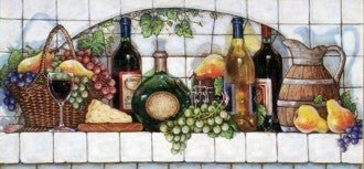 plytelių panelė su vyno buteliais, vynuogėmis ir vaisiais, retro virtuvės mozaika, horizontali kompozicija