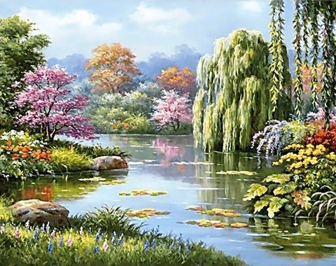 Tapyba ant drobės 80×60 cm, pastelinės žalios ir rožinės spalvos sodas prie ramesnio tvenkinio, platus kompozicinis vaizdas