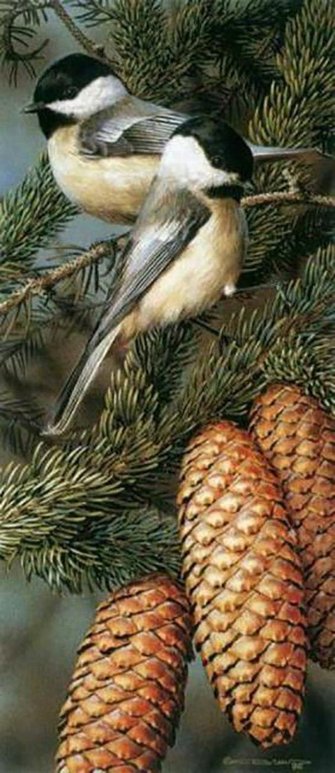 drobė su dviem zylėmis ant pušies šakos ir stambių kankorėžių, smėlio bei žalsvų atspalvių, vertikalus 30×90 cm