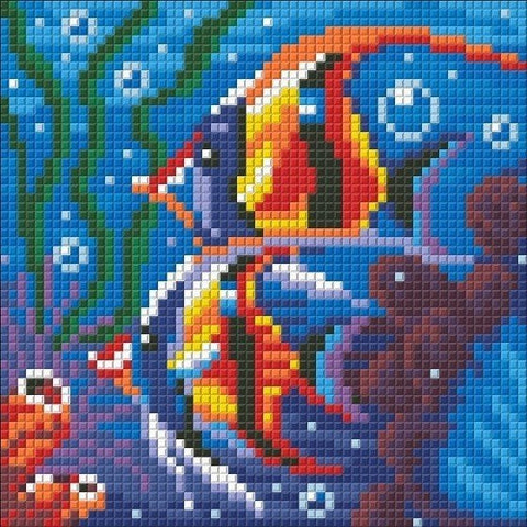 Mozaikos paveikslas tropinės žuvys, 30×30 cm dydis, ryškios oranžinės ir mėlynos plytelės, kvadratinis pikselių raštas