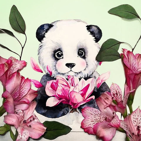 Panda plakatas vaikų kambariui, akvarelinis juodai baltas lokiukas apsuptas ryškių rožinių žiedų, modernus stilius
