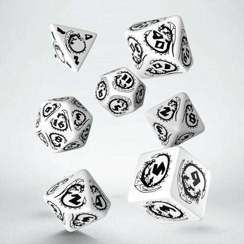 Q - Workshop: Dragons RPG kauliukų rinkinys baltos ir juodos spalvos - HOBI.LT 🇱🇹