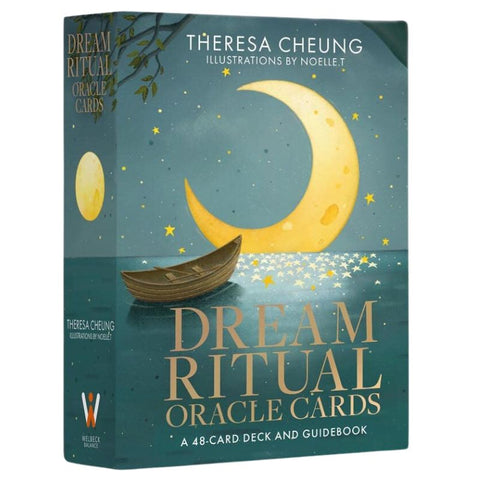Dream Ritual oracle kortos Theresa Cheung, 48 kortų dėžutė su gidų knygele ir mėnulio bei valties iliustracija priekyje